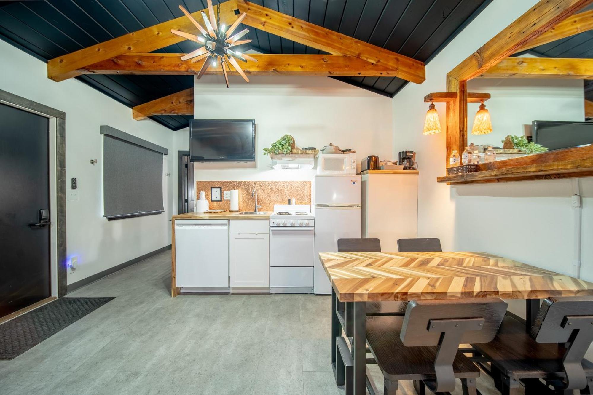 Hansen Inn & Cabins Wall Luaran gambar