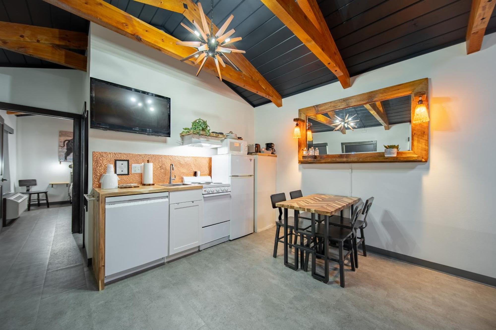 Hansen Inn & Cabins Wall Luaran gambar